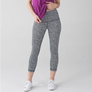 Lululemon Wunder Under Crop (Hi-Rise) Miss Mosaic Black sz 4